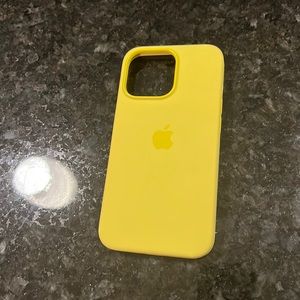 iPhone 13 Pro Silicone Case with MagSafe- Lemon Zest